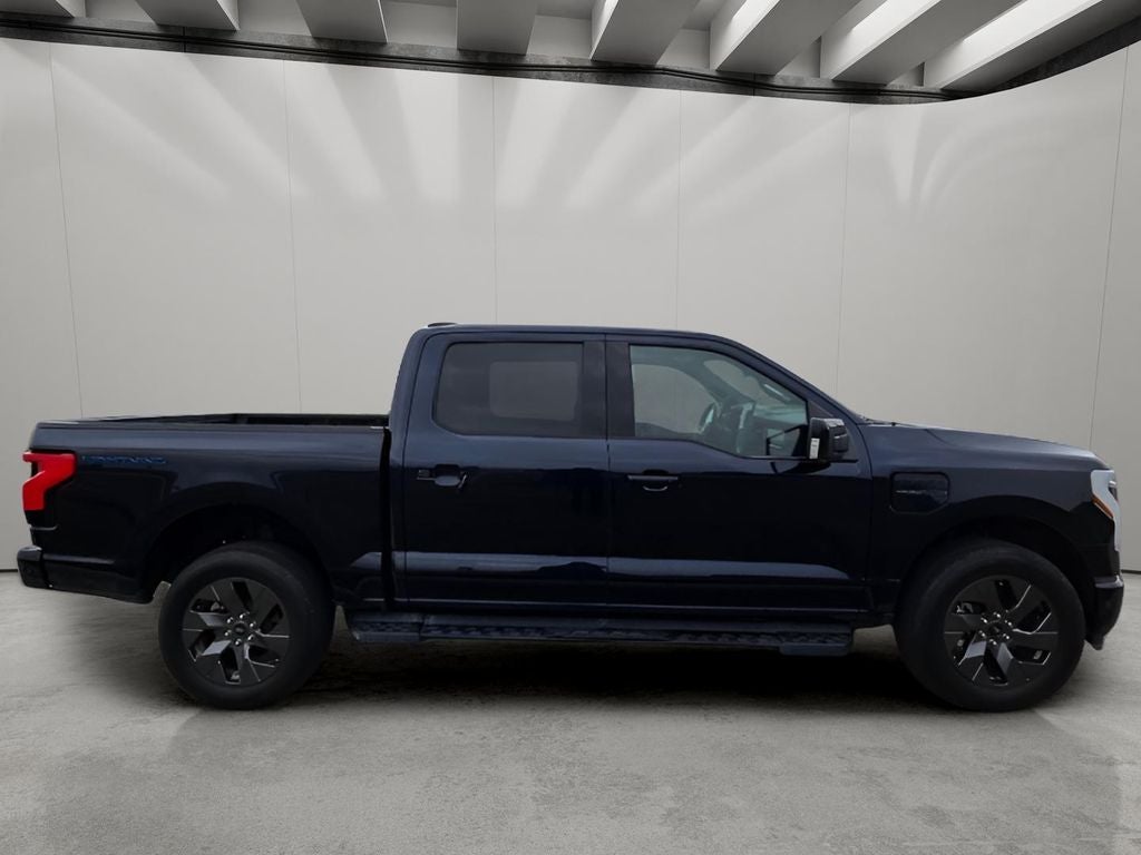 2022 Ford F-150 Lightning LARIAT