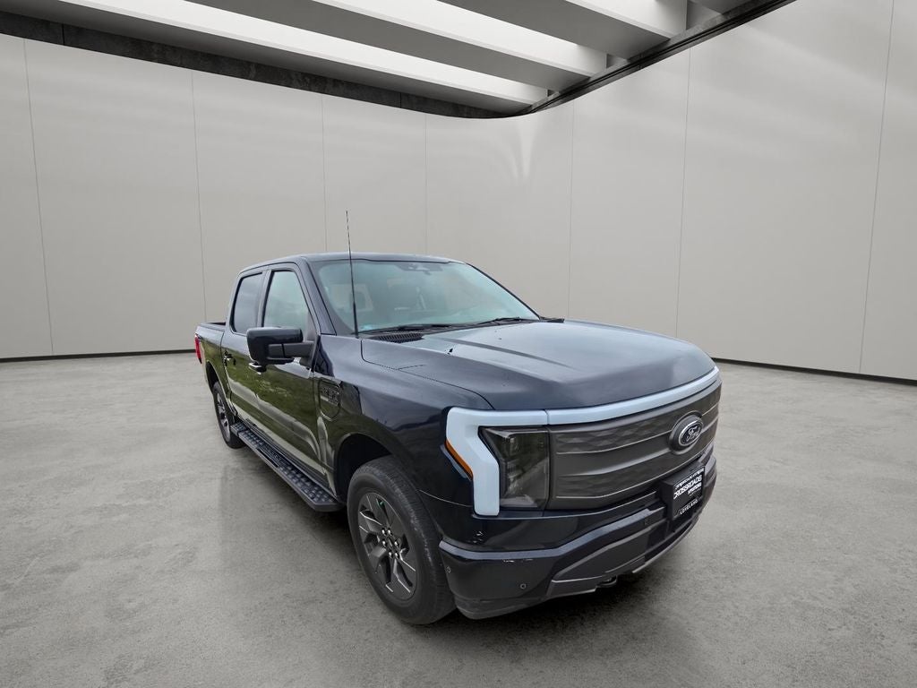 2022 Ford F-150 Lightning LARIAT