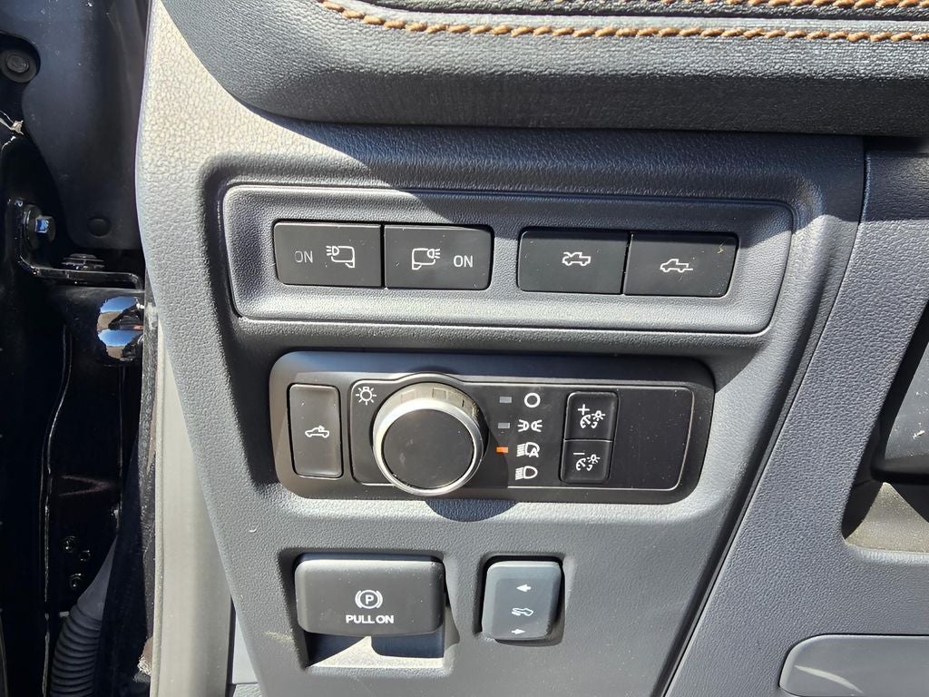 2023 Ford F-150 Lightning LARIAT