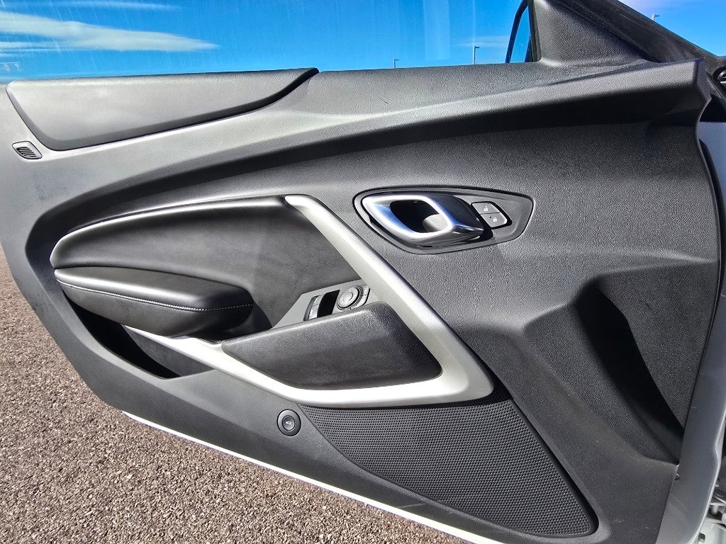 2018 Chevrolet Camaro 1LS