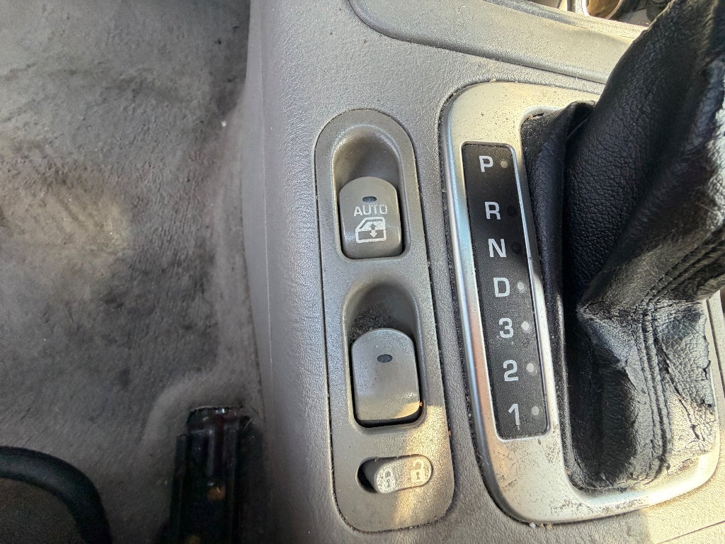 2003 Saturn LS L200 (A4)