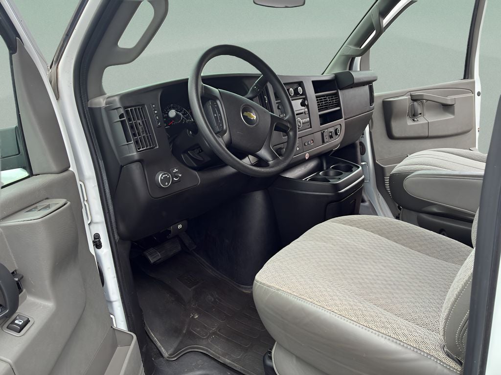 2016 Chevrolet Express Passenger LT