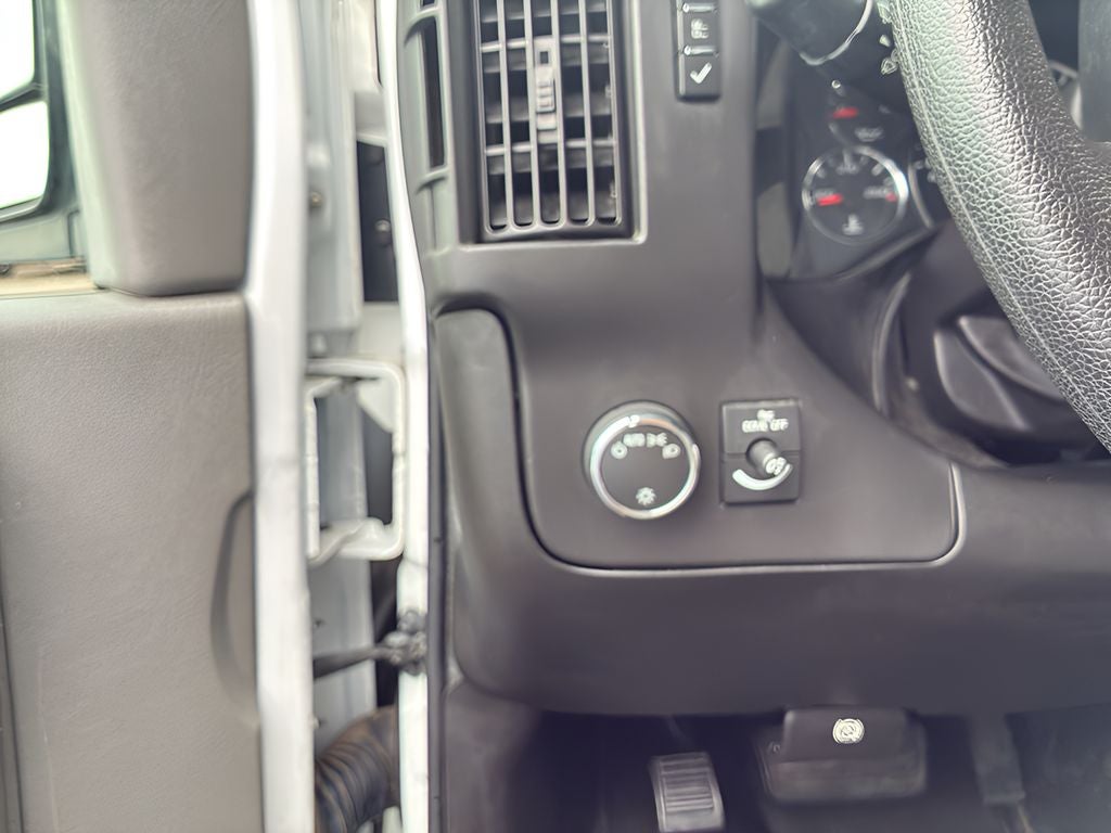 2016 Chevrolet Express Passenger LT