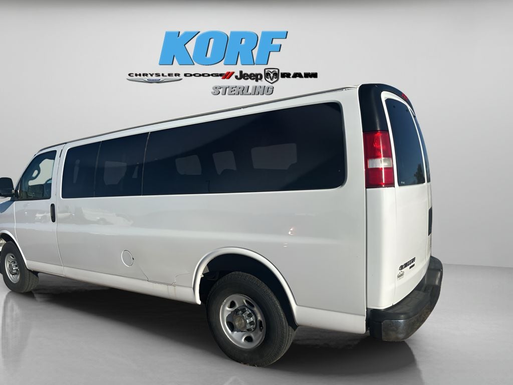 2016 Chevrolet Express Passenger LT