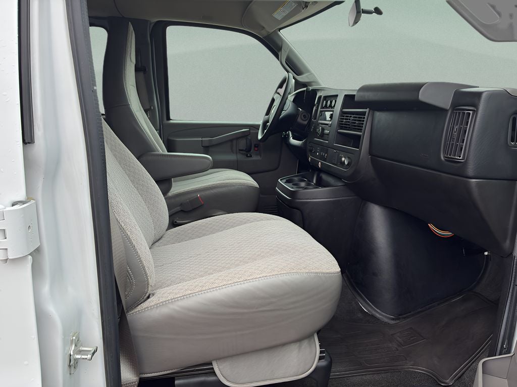 2016 Chevrolet Express Passenger LT