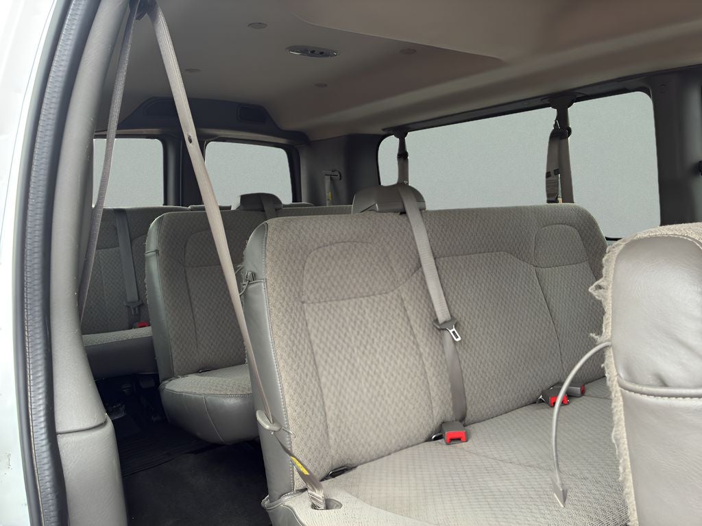 2016 Chevrolet Express Passenger LT