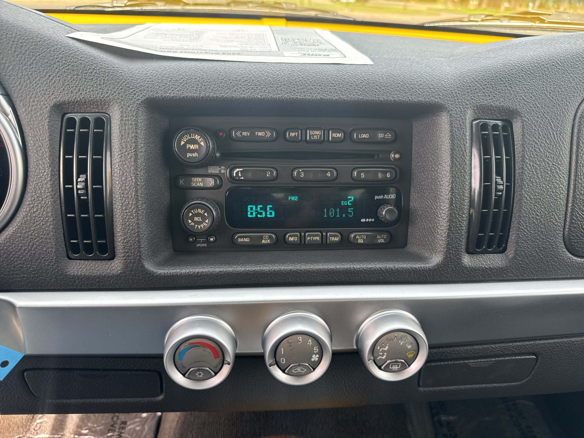 2004 Chevrolet SSR LS