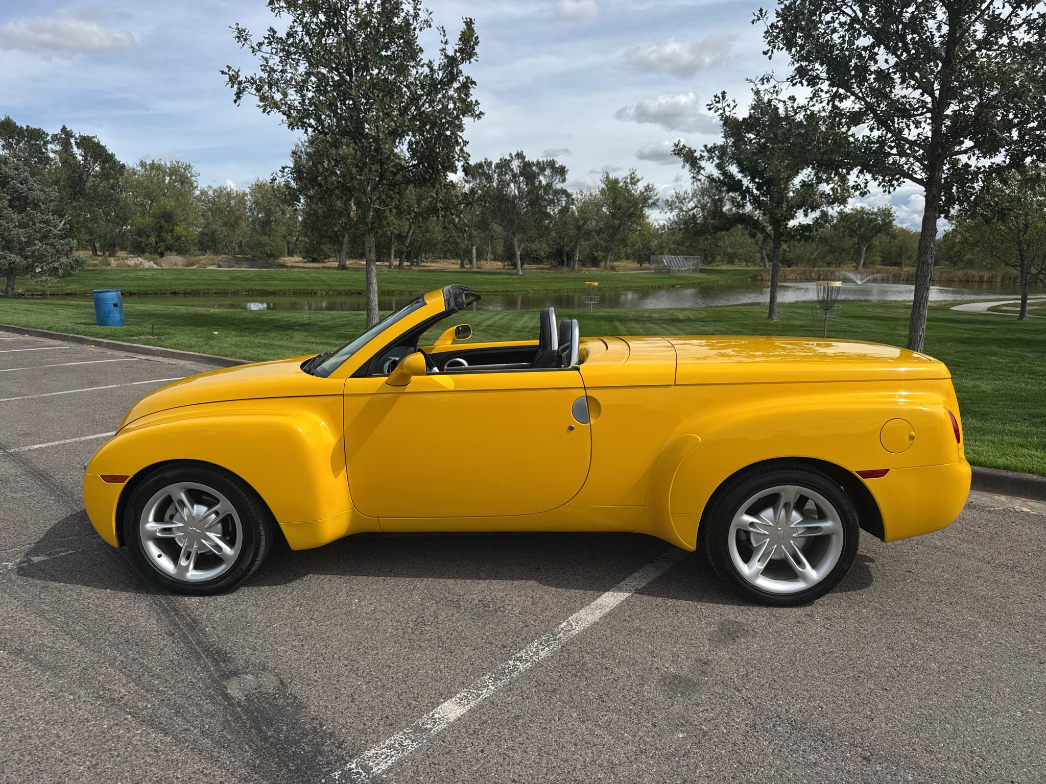 2004 Chevrolet SSR LS