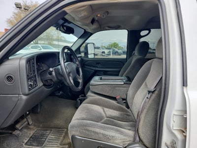 2005 Chevrolet Silverado 2500HD LS