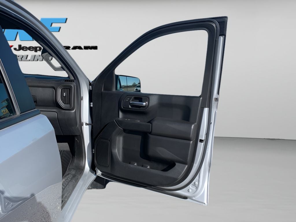 2021 Chevrolet Silverado Custom