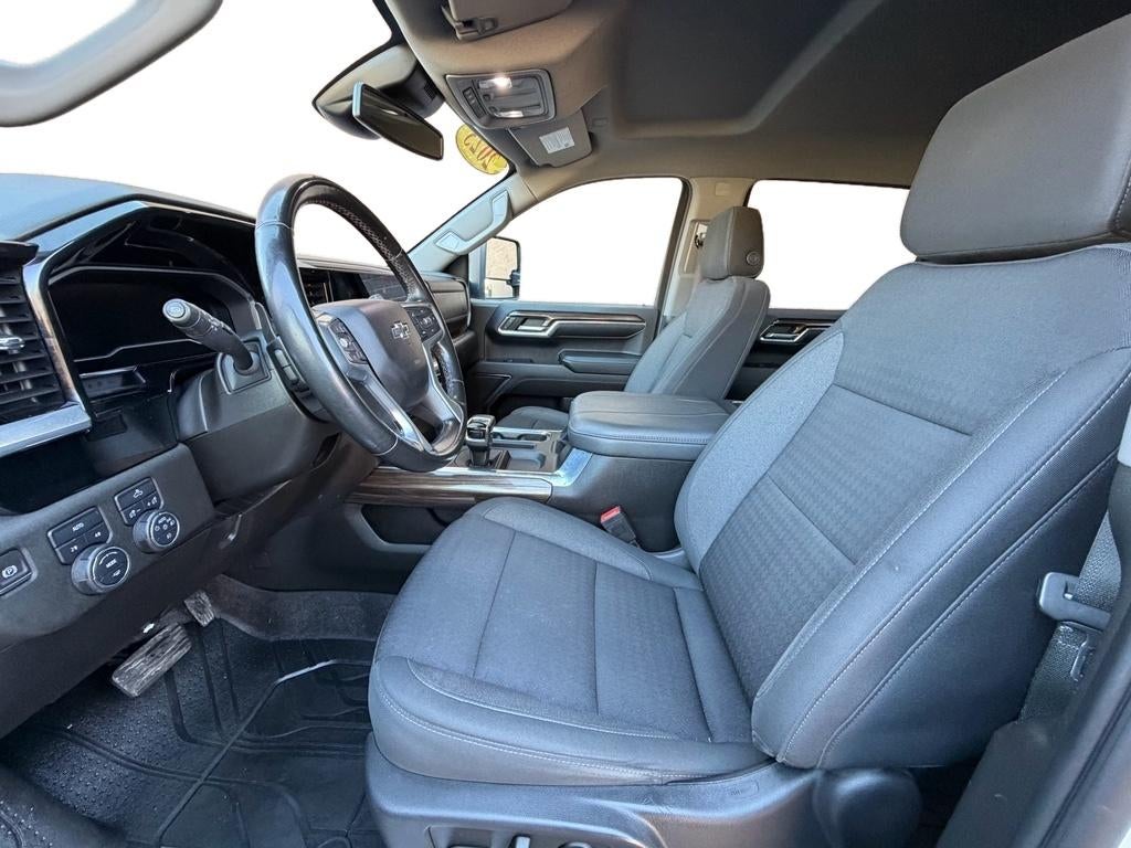 2023 Chevrolet Silverado RST