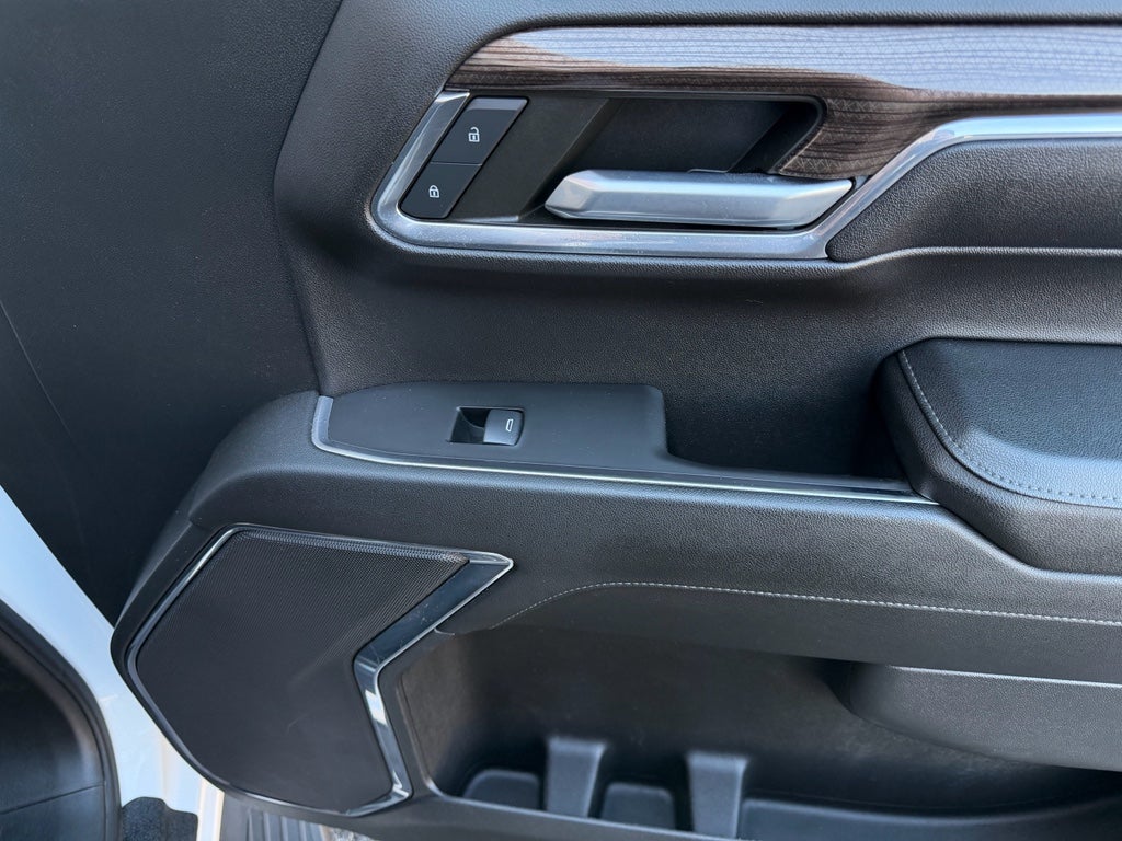 2023 Chevrolet Silverado RST