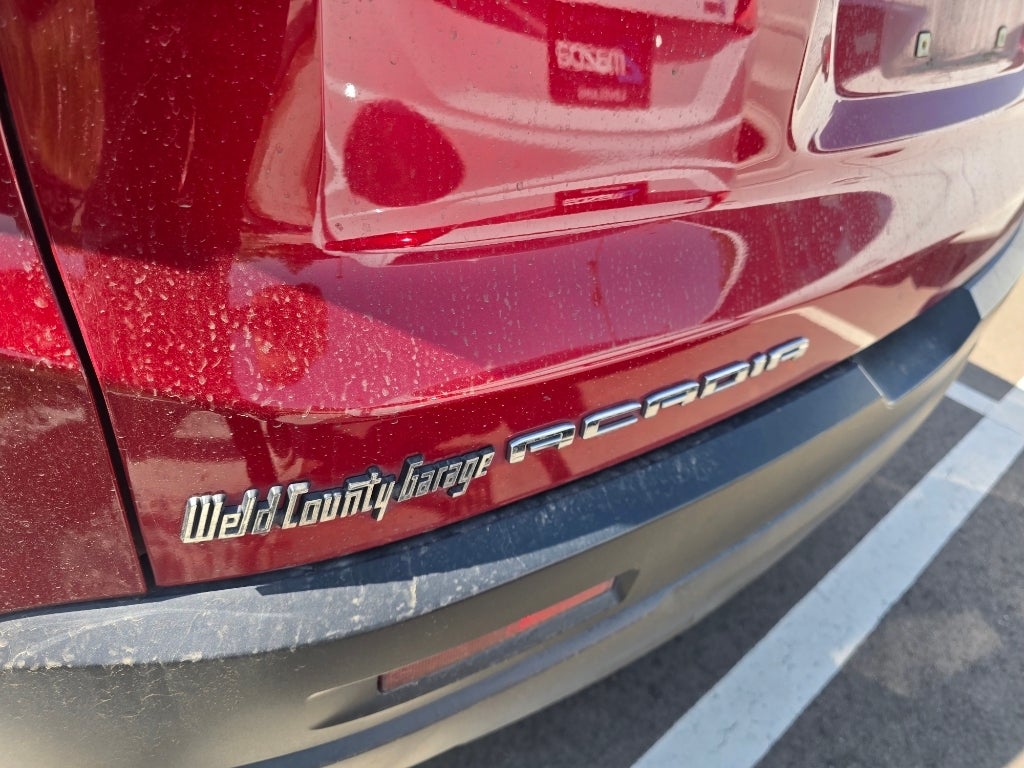 2023 GMC Acadia AT4