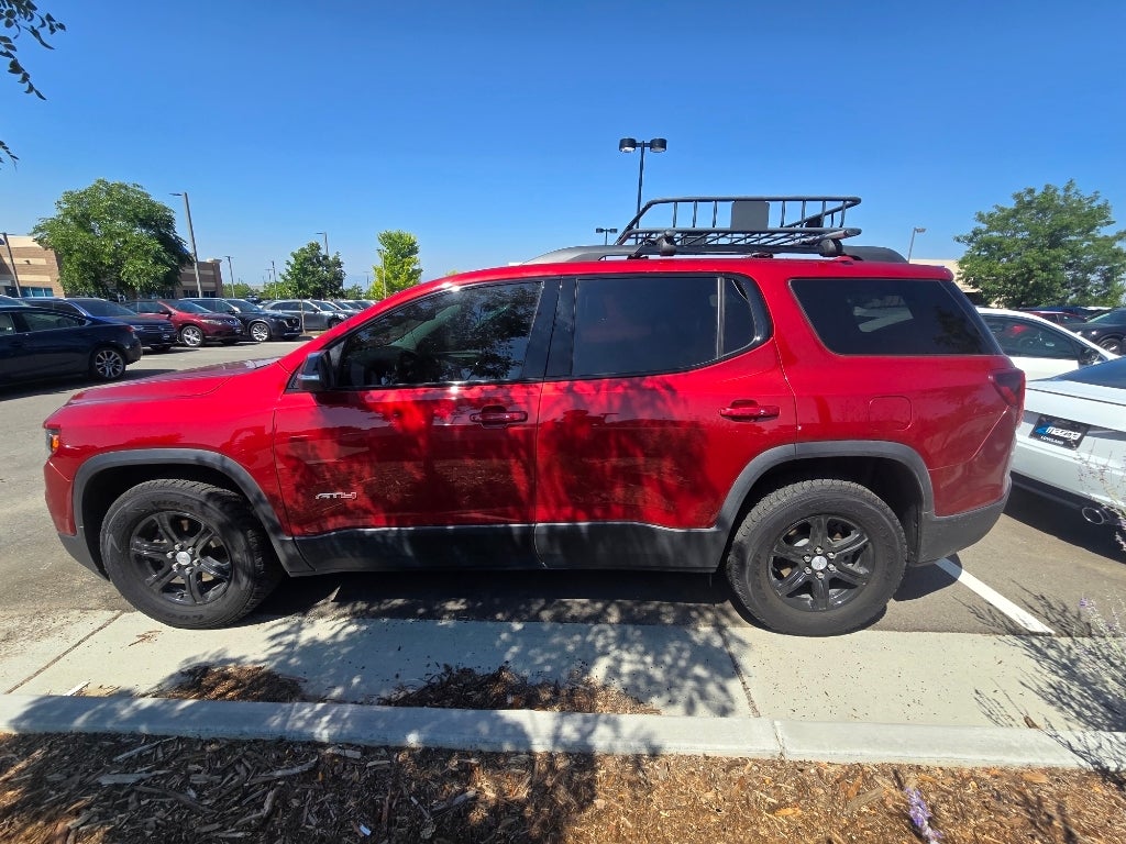 2023 GMC Acadia AT4