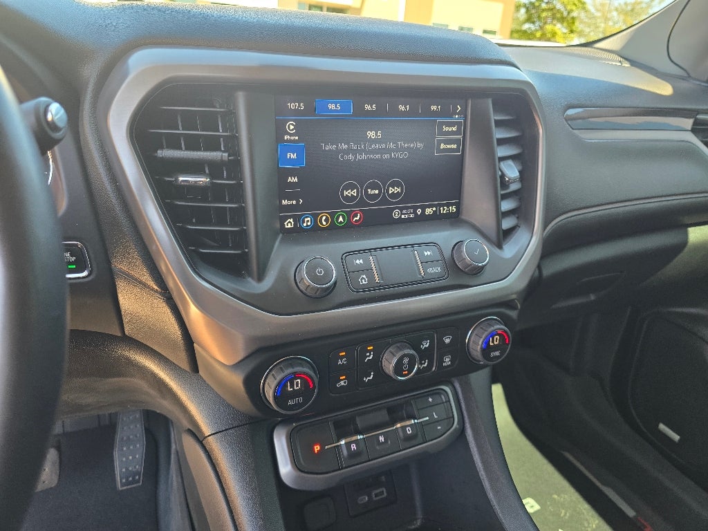 2023 GMC Acadia AT4