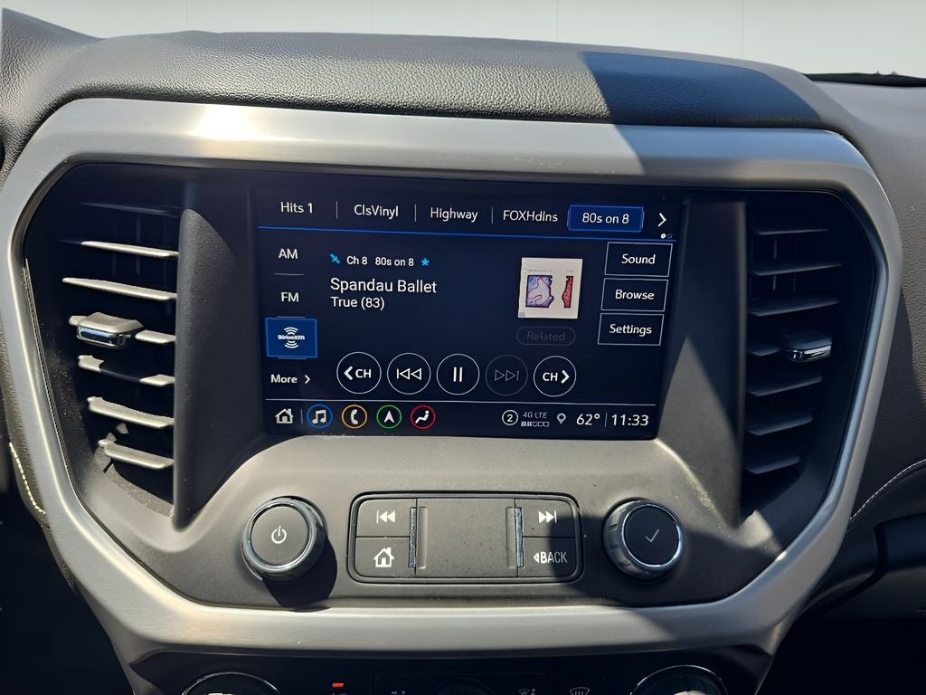 2023 GMC Acadia SLT