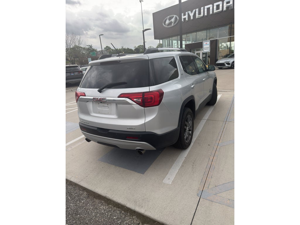 2017 GMC Acadia SLT