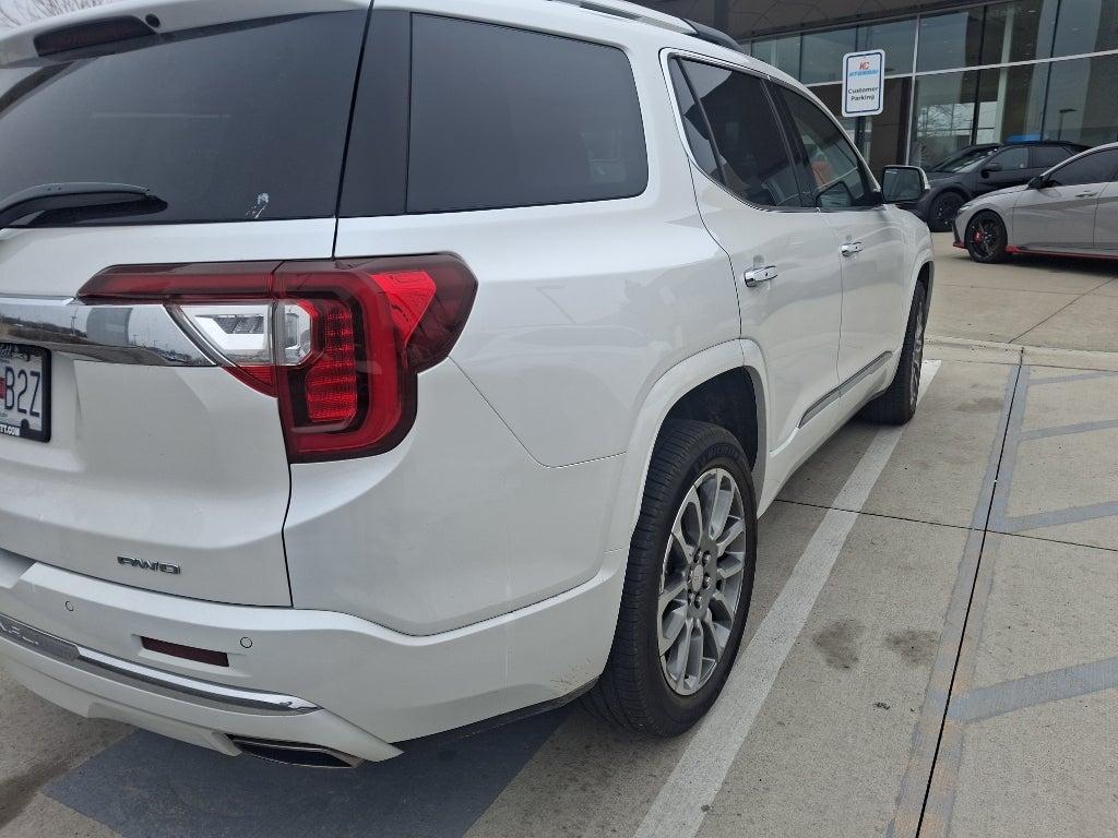 2023 GMC Acadia Denali