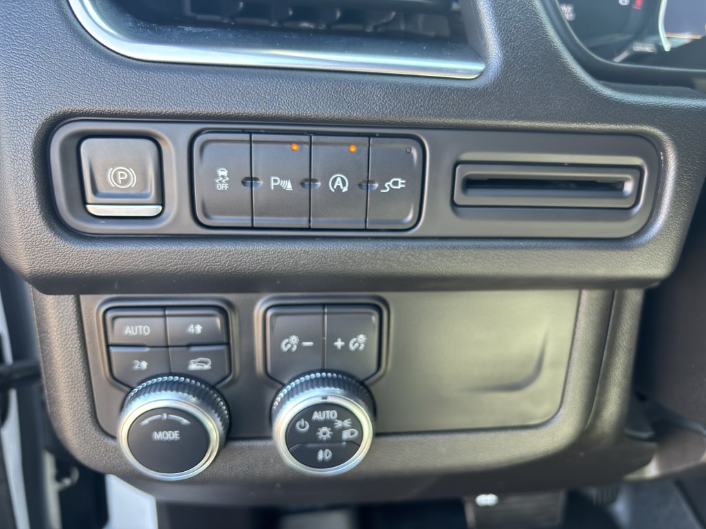 2021 GMC Yukon XL SLE