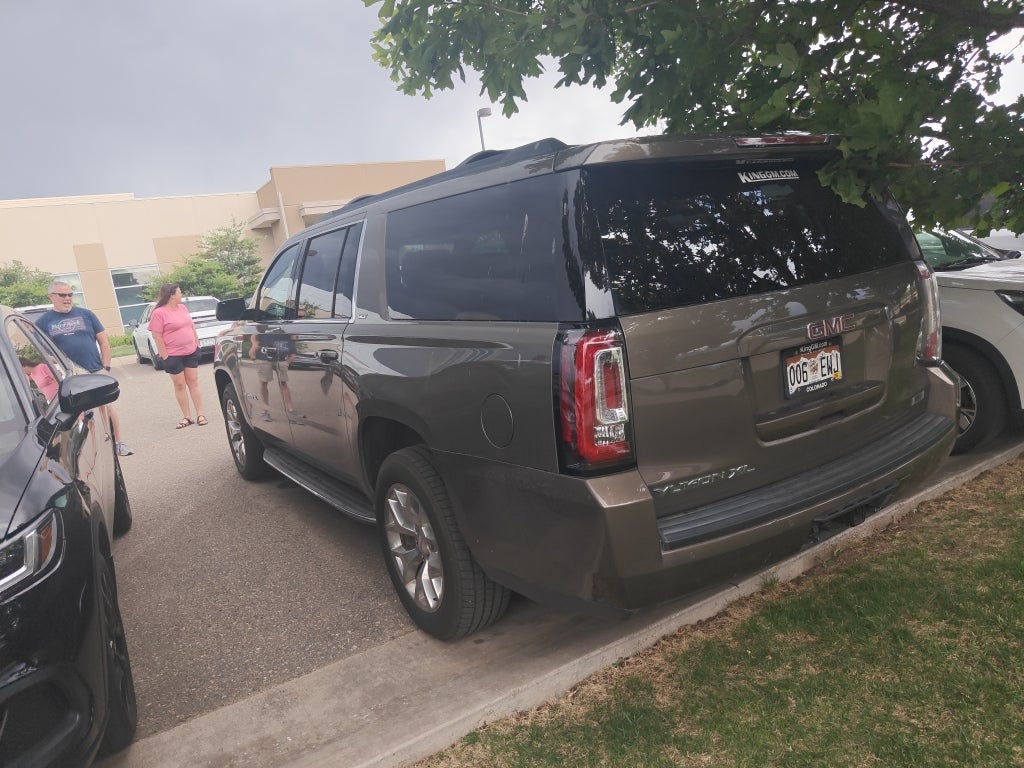 2016 GMC Yukon XL SLT