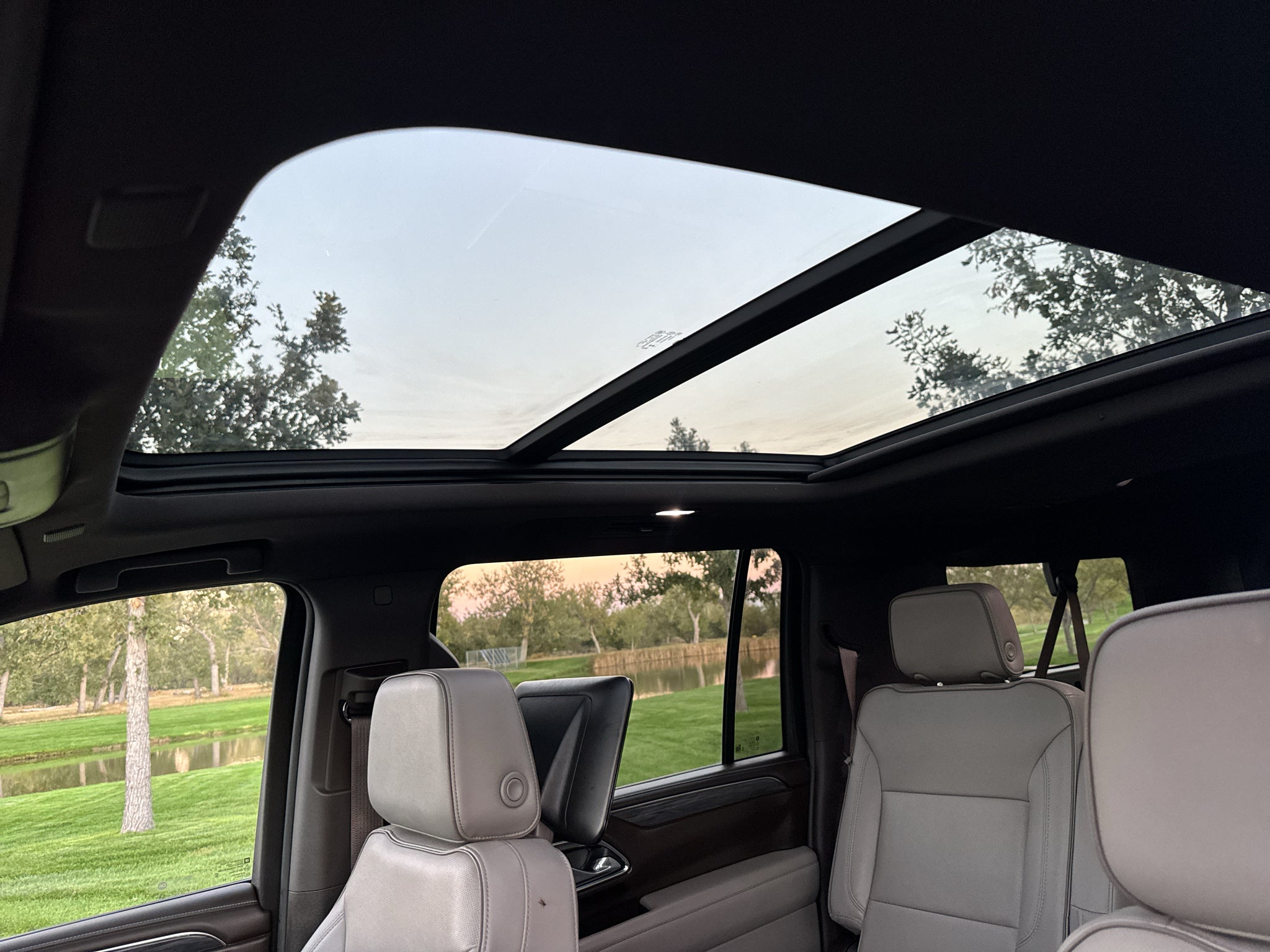 2023 GMC Yukon XL SLT