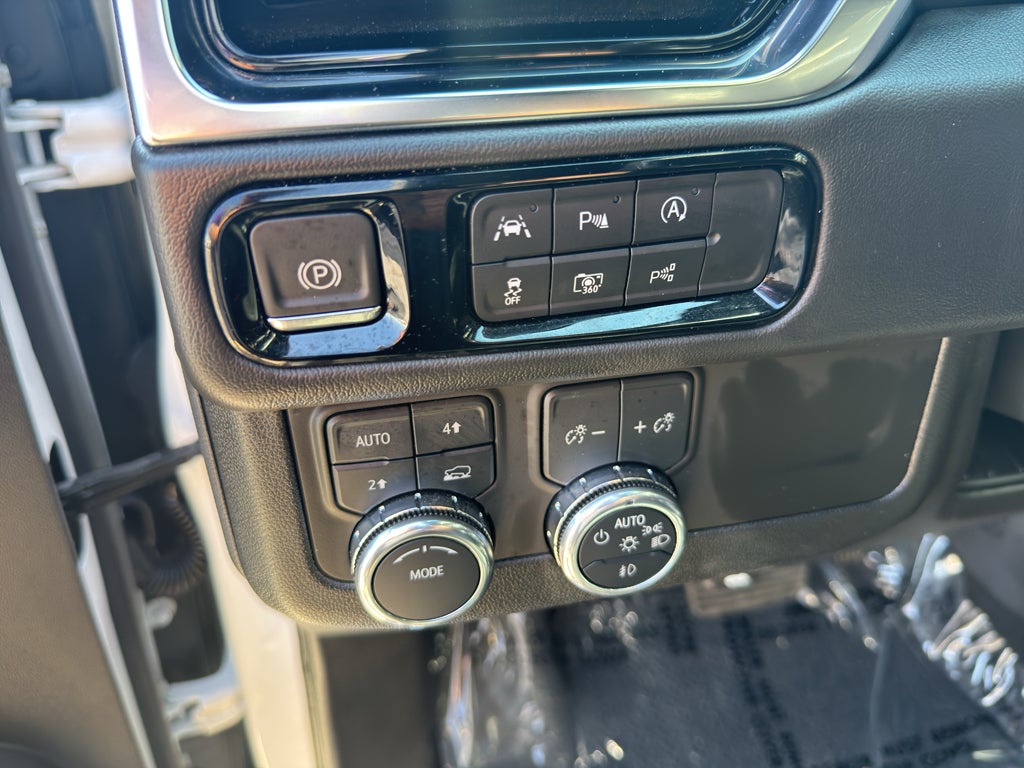 2025 GMC Yukon XL Denali Denali