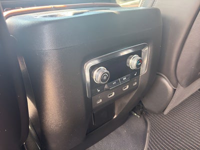 2023 GMC Yukon Denali Ultimate Denali Ultimate