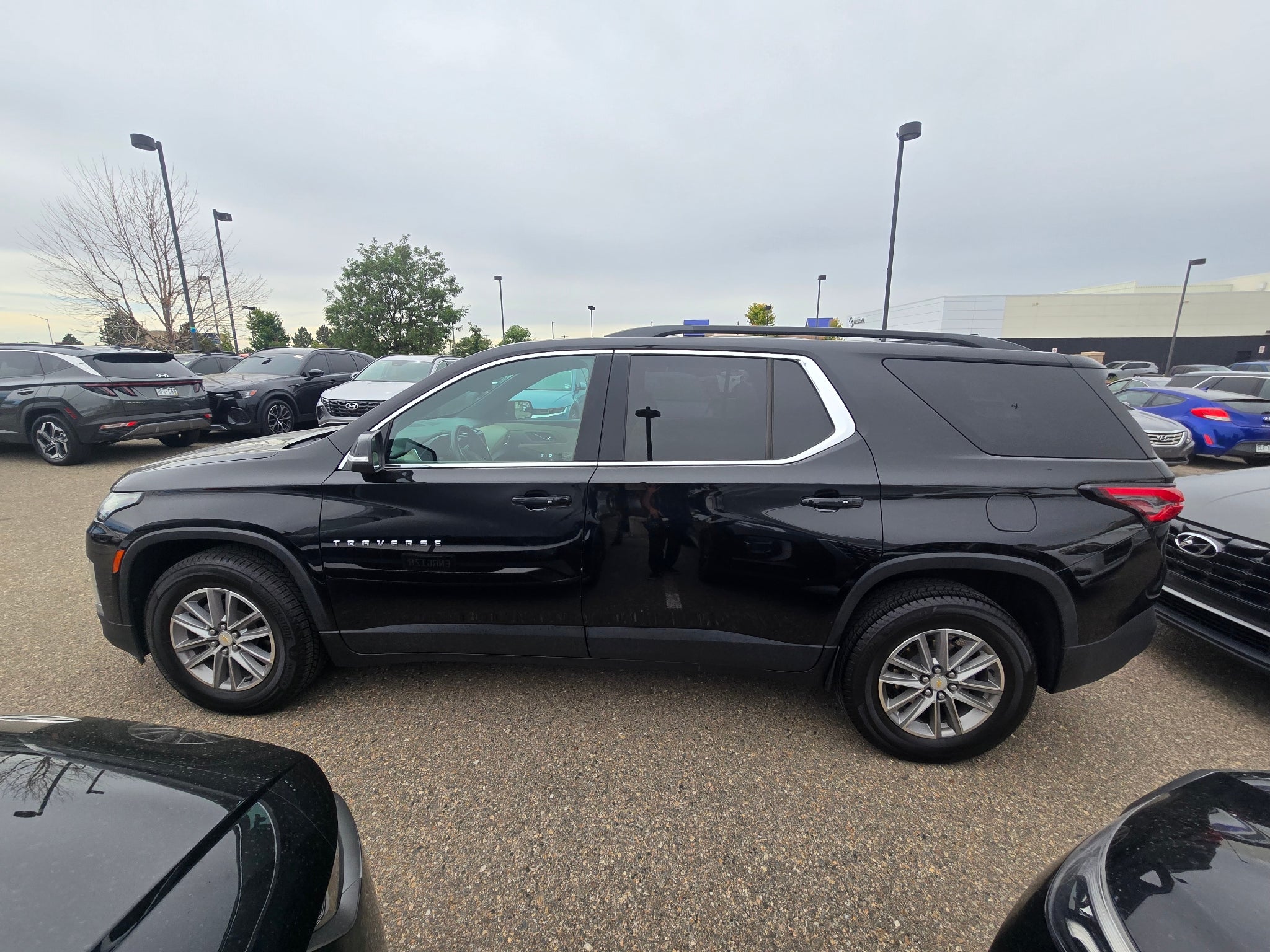 2022 Chevrolet Traverse LT Cloth