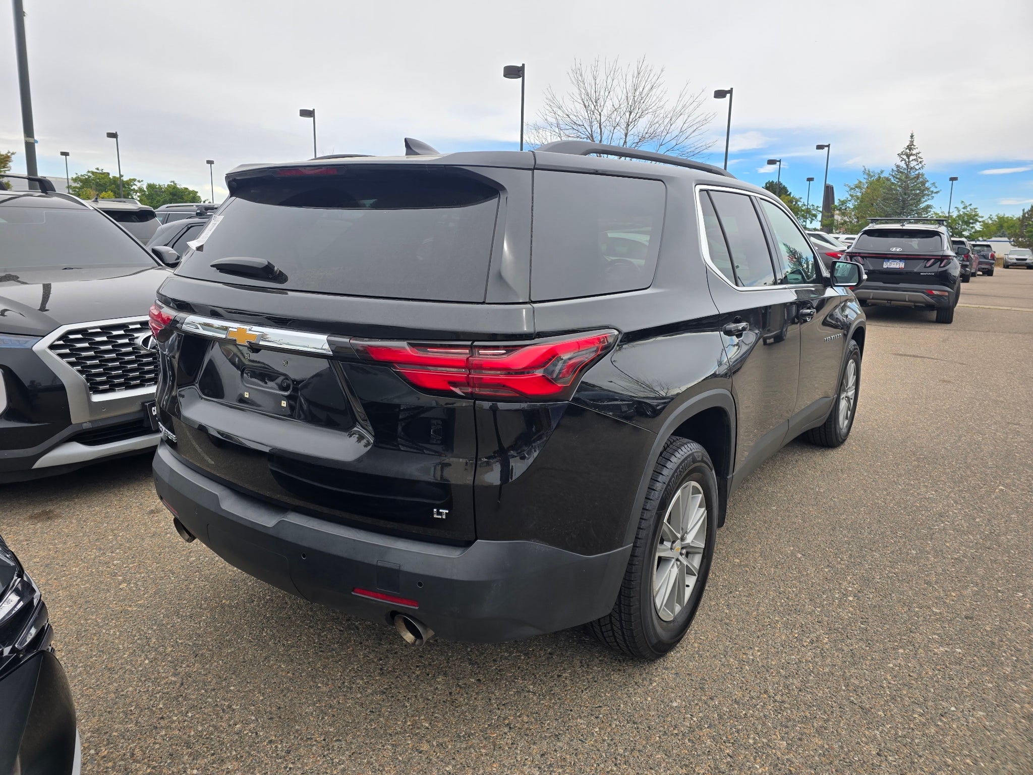 2022 Chevrolet Traverse LT Cloth