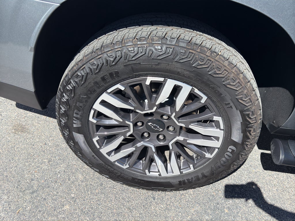 2025 Chevrolet Suburban Z71