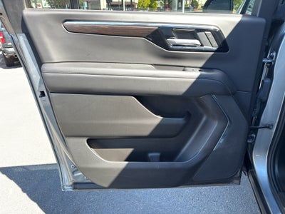 2025 Chevrolet Suburban Z71
