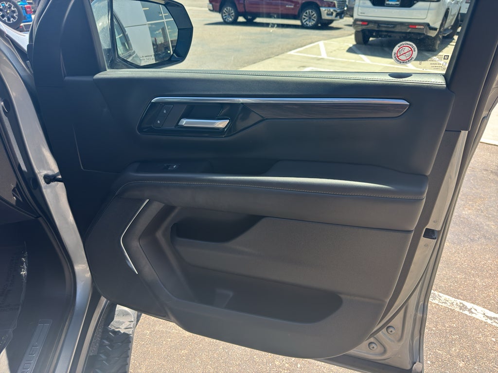 2025 Chevrolet Suburban Z71
