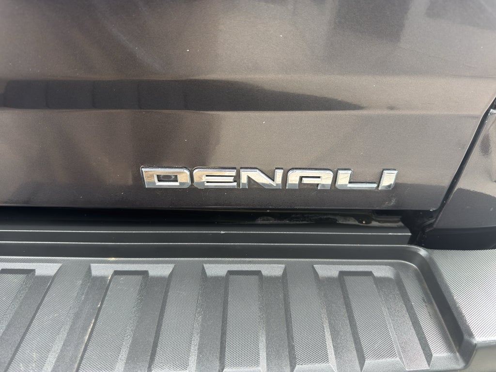 2015 GMC Sierra 2500HD available WiFi Denali