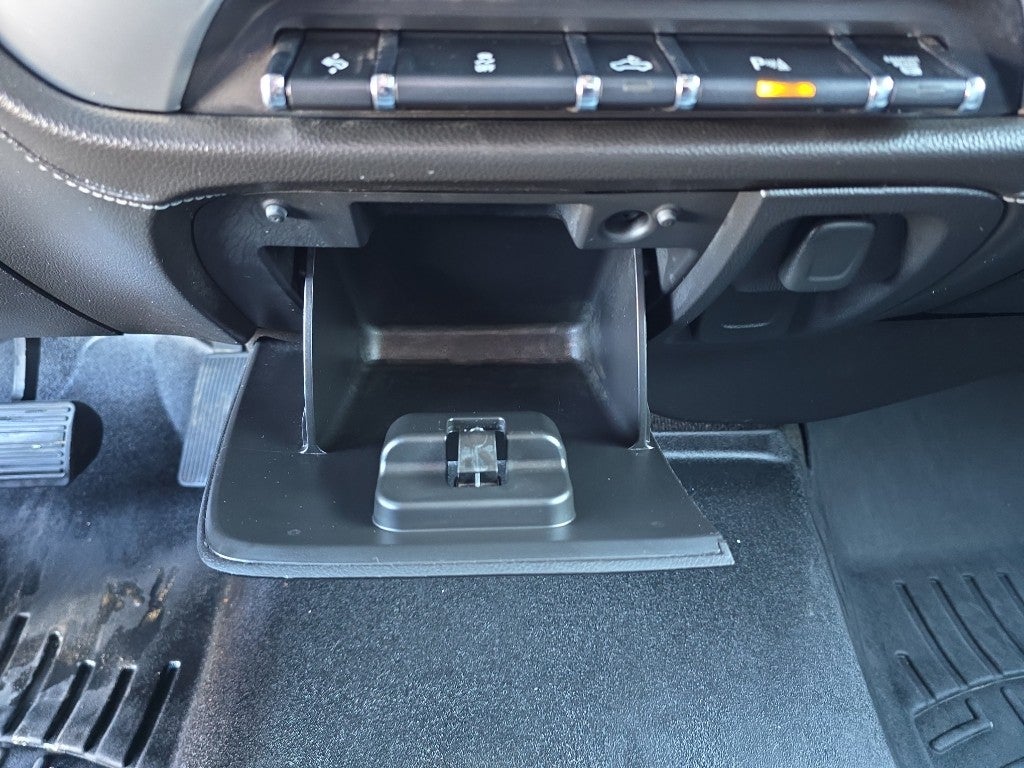 2015 GMC Sierra 2500HD available WiFi SLT