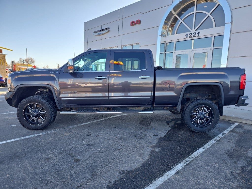 2015 GMC Sierra 2500HD available WiFi SLT