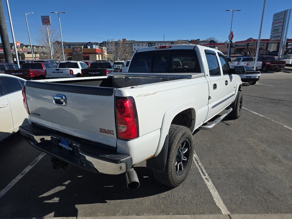 2004 GMC Sierra 2500HD SLT