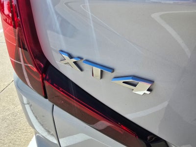 2022 Cadillac XT4 AWD Premium Luxury