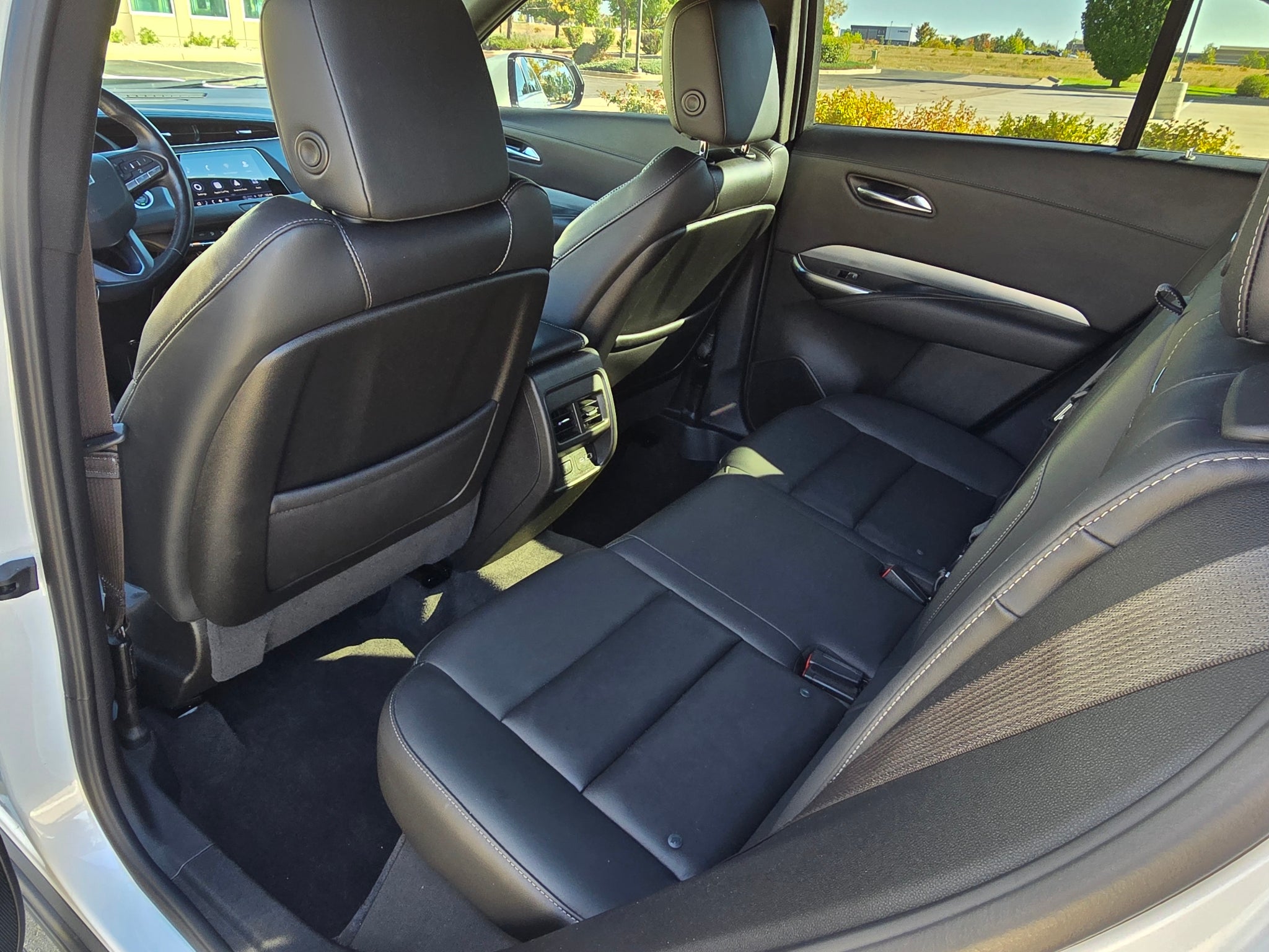 2022 Cadillac XT4 AWD Premium Luxury