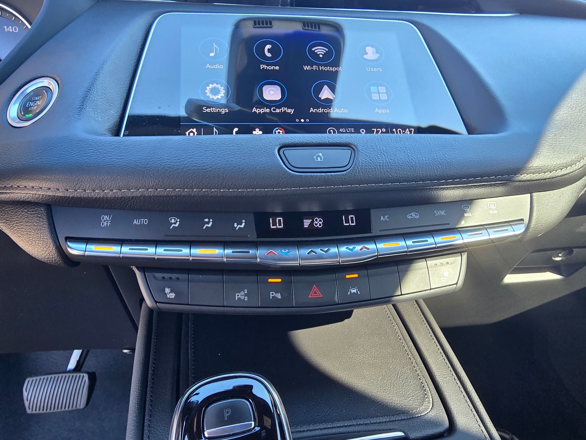 2022 Cadillac XT4 AWD Premium Luxury