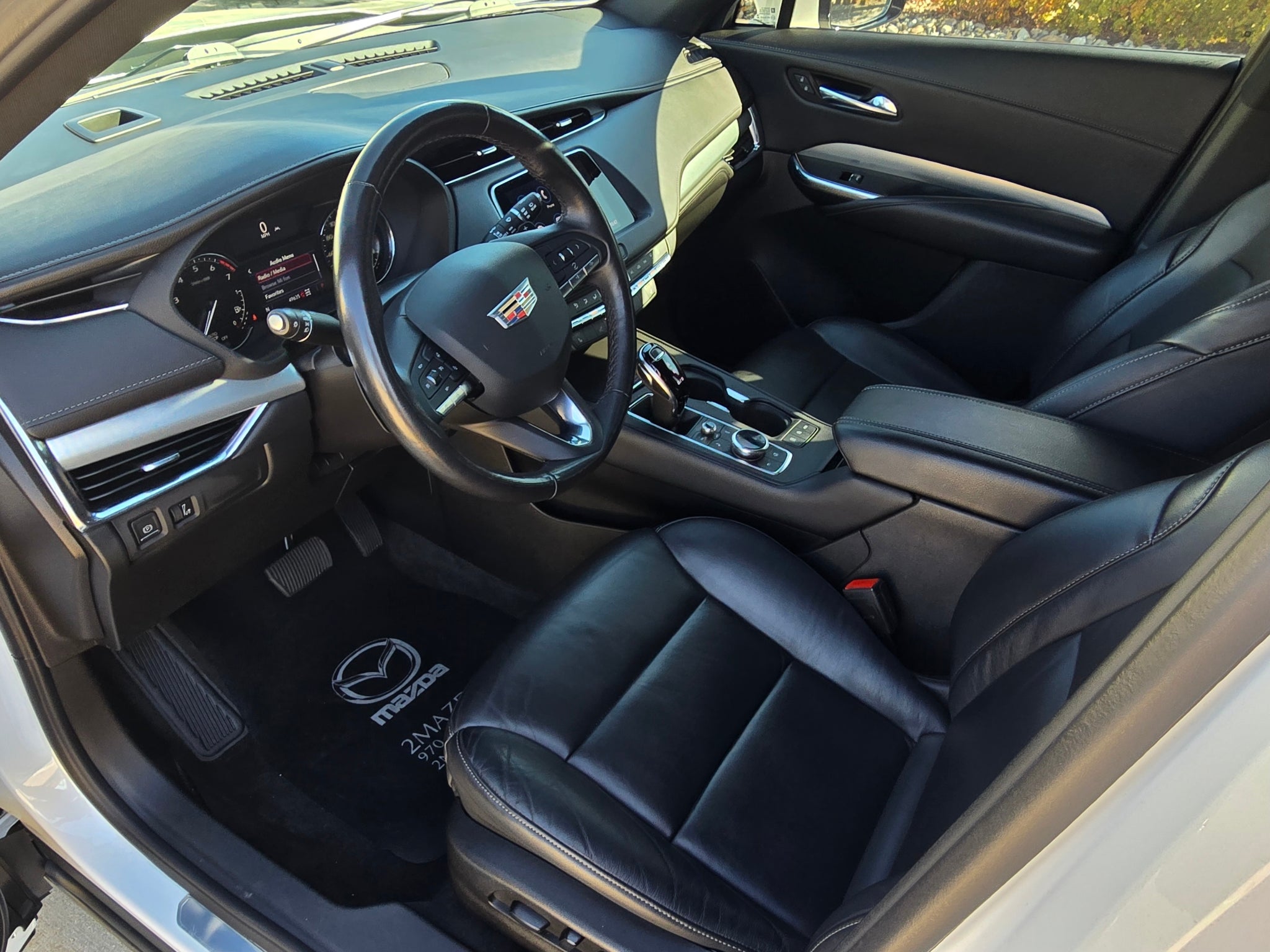 2022 Cadillac XT4 AWD Premium Luxury