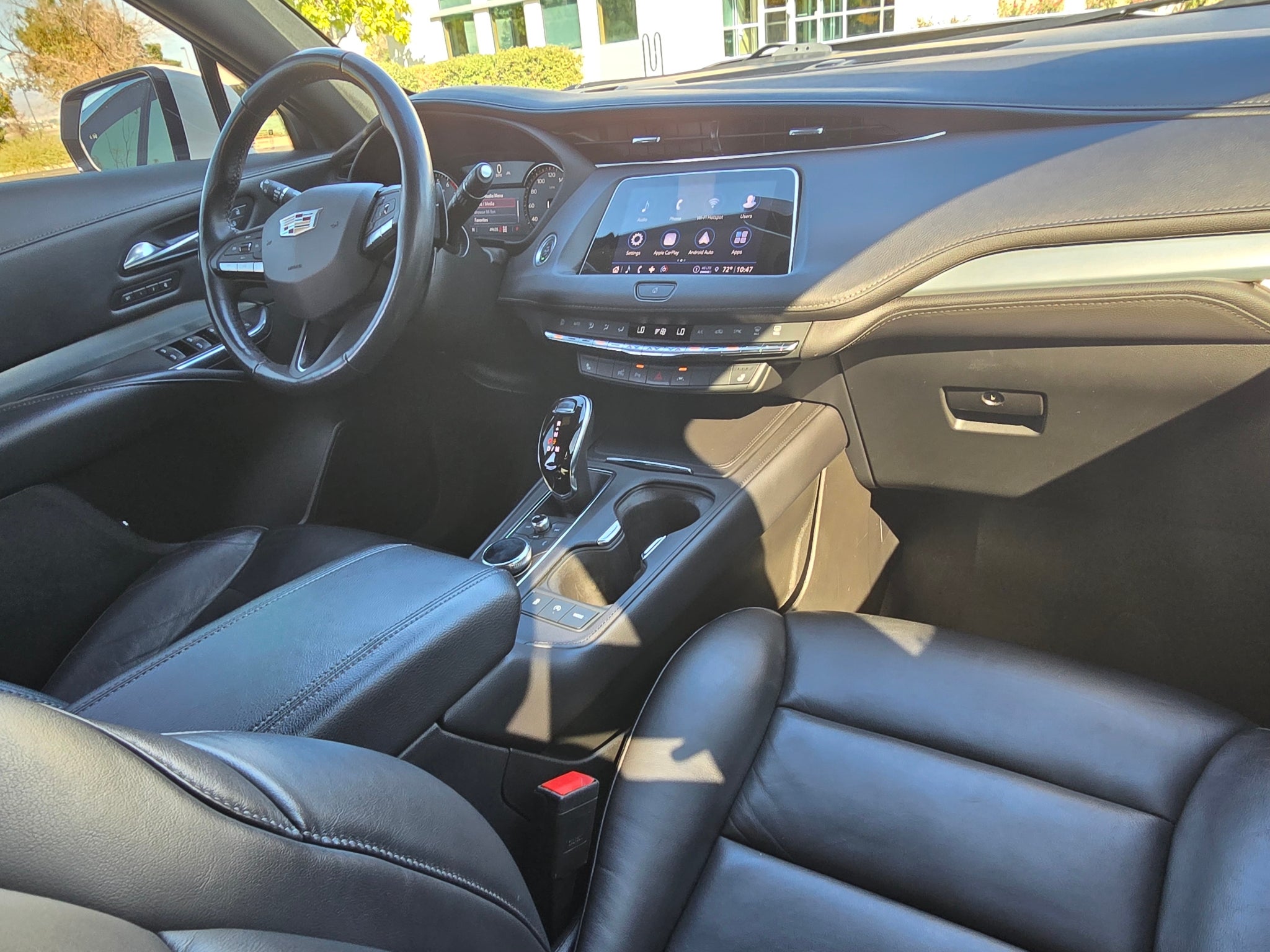 2022 Cadillac XT4 AWD Premium Luxury