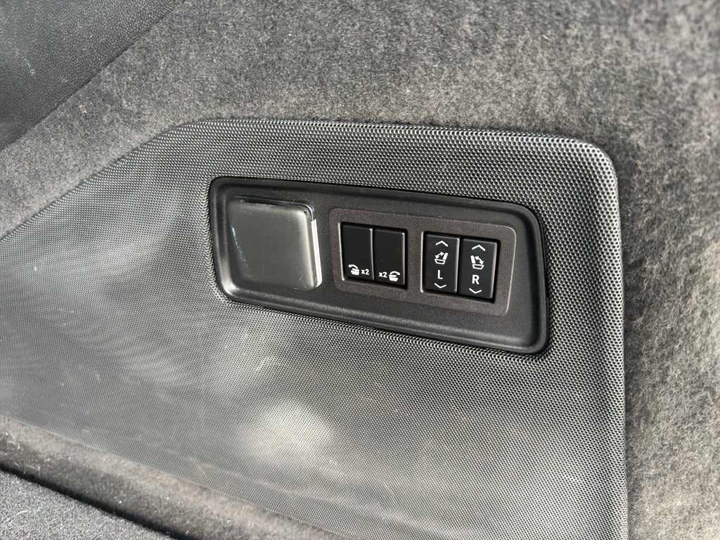 2023 Cadillac Escalade ESV 4WD Sport