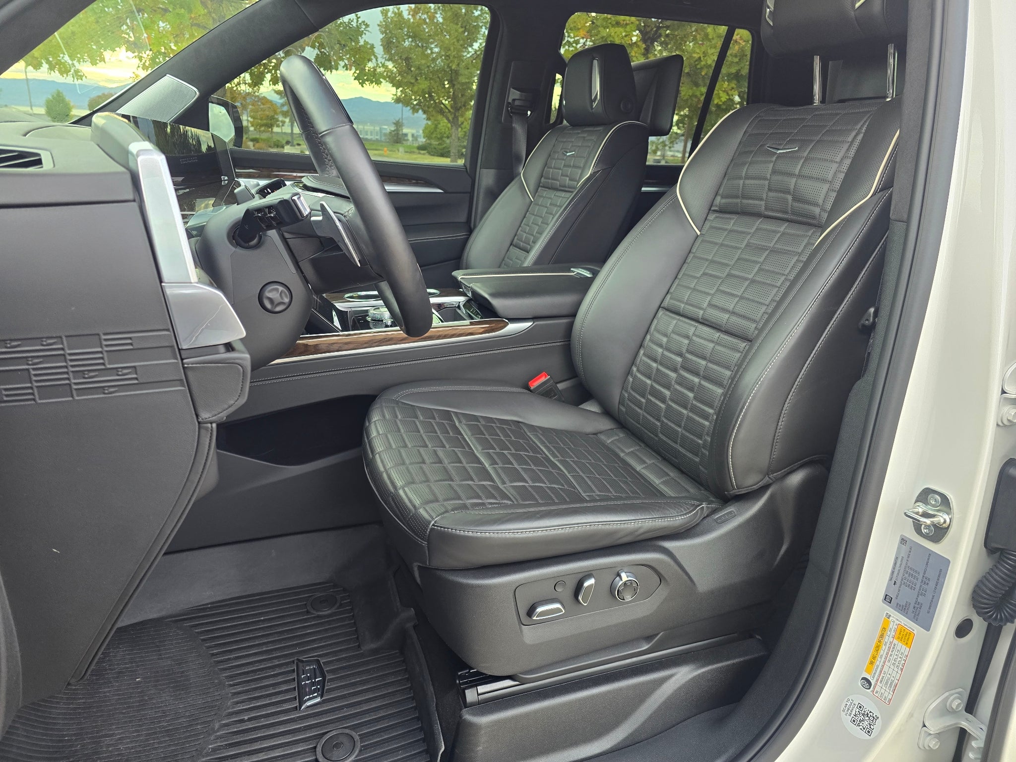 2025 Cadillac Escalade 4WD Sport Platinum