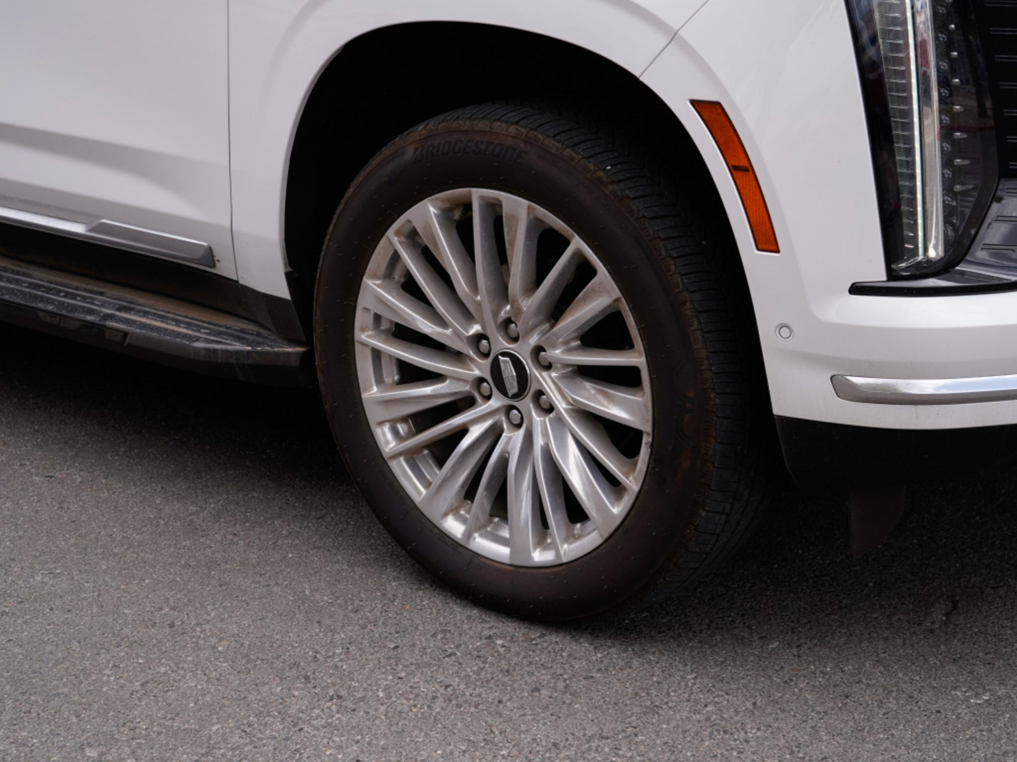 2025 Cadillac Escalade ESV 4WD Premium Luxury