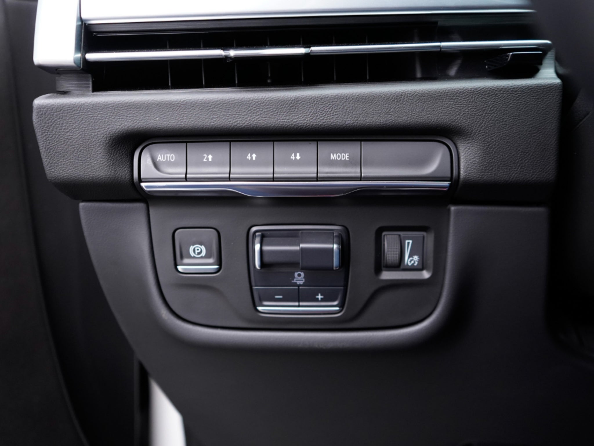 2025 Cadillac Escalade ESV 4WD Premium Luxury