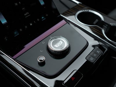 2025 Cadillac Escalade ESV 4WD Premium Luxury