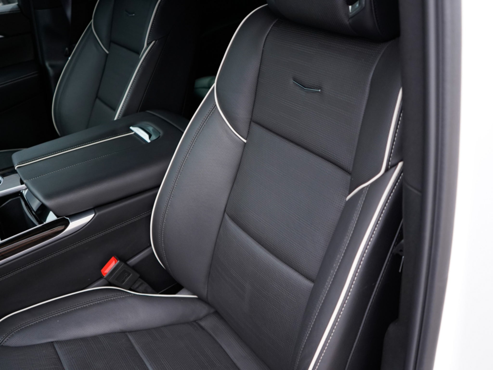 2025 Cadillac Escalade ESV 4WD Premium Luxury