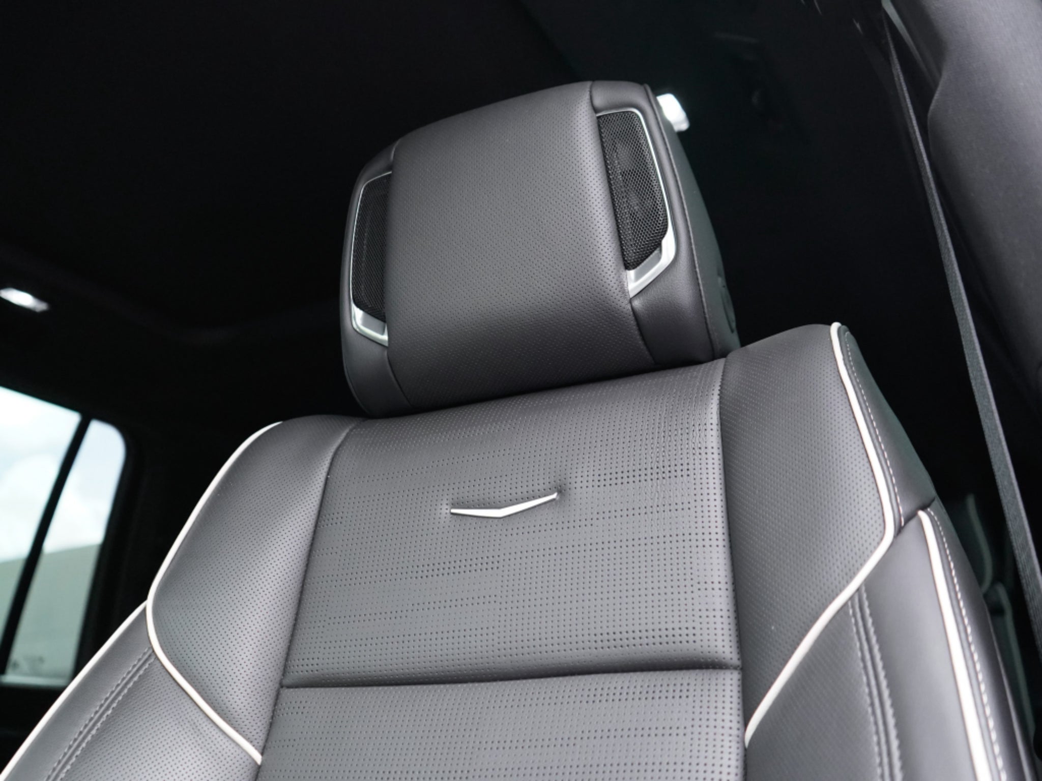 2025 Cadillac Escalade ESV 4WD Premium Luxury