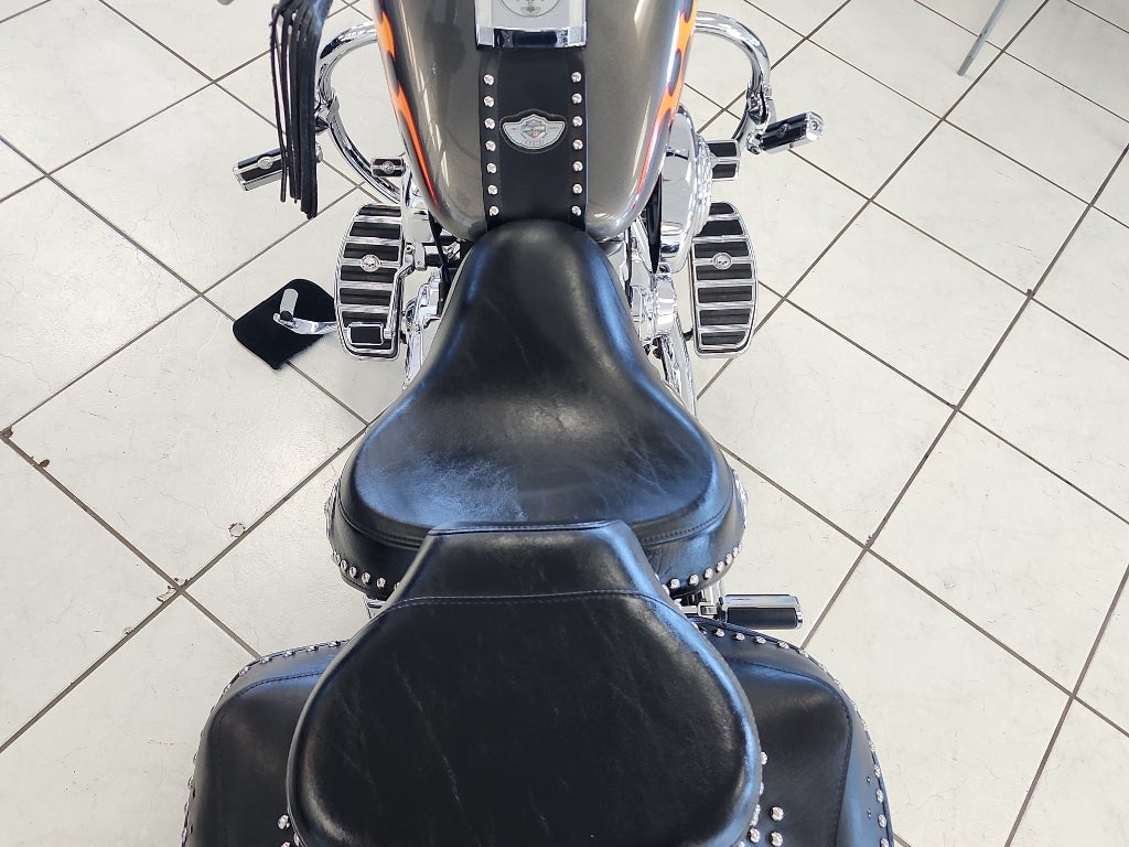 2003 Harley-Davidson FLSTCI Base