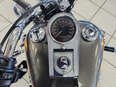 2003 Harley-Davidson FLSTCI Base